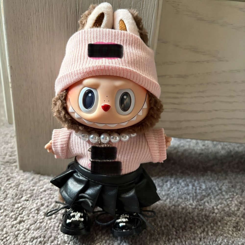 Pink and leather set for labubu